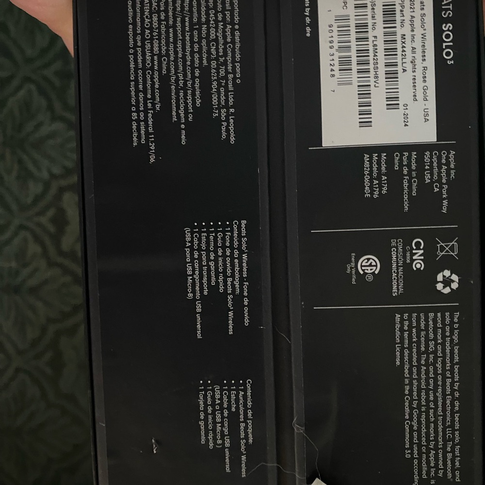 Beats Solo3 Wireless On-Ear Headphones - Rose Gold - Picture 3 of 10